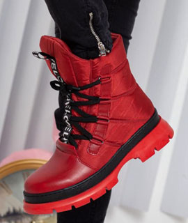 Lace-Up Snow Boots Red